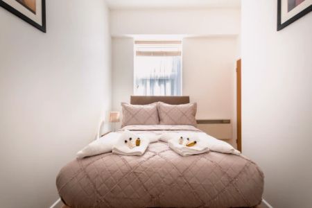 2 bedroom 1 bathroom - Photo 3