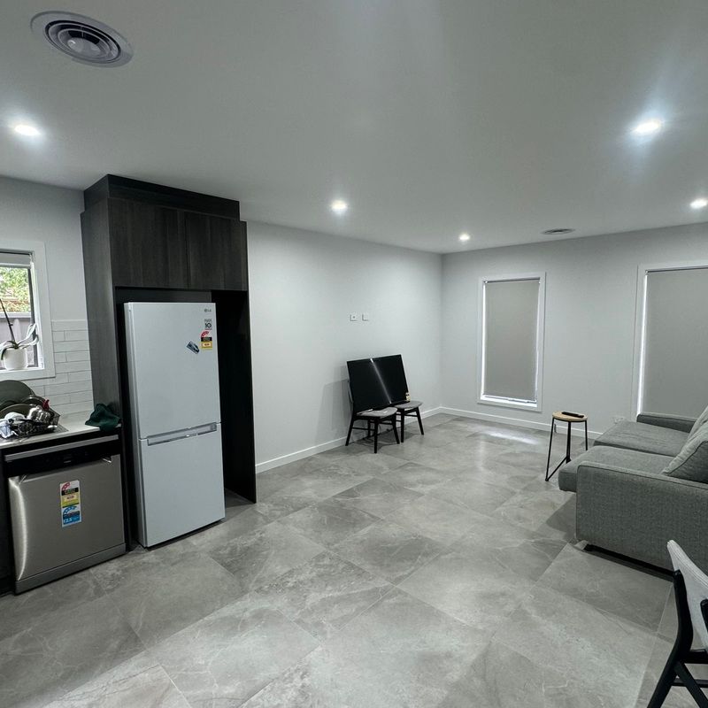 2 BEDROOM TOWNHOUSE! - Photo 1