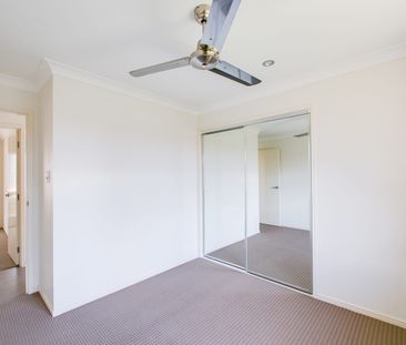 Large Family Home in Deebing Heights! - Photo 2