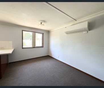 Three Bedroom Home in Aberdeen - Photo 5