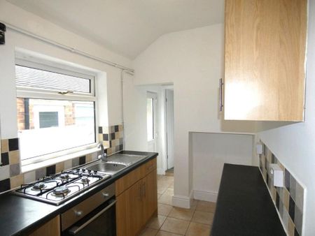 2 bedroom townhouse to rent - Photo 3