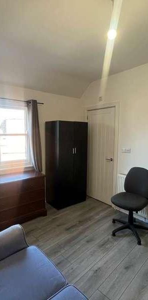 Banbury, Oxfordshire, OX16 - Photo 1