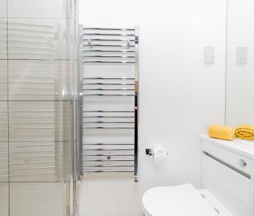 Crown House, Nuneaton, CV11 4BX - Photo 6