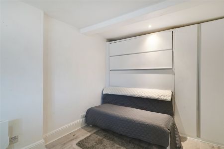 Kingston Road, London, SW19 flat to rent - Photo 2