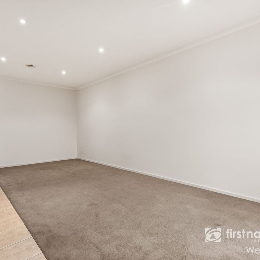 More than meets the eye!! - Photo 1