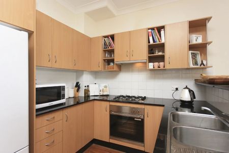 Inner City Living - Photo 3