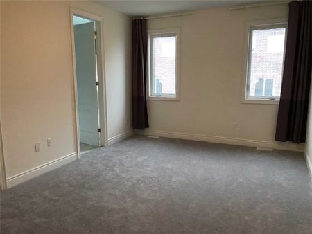 For Lease - 95 Hartney Drive, Richmond Hill, Ontario - Photo 3