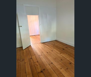 Newly painted House to rent. - Photo 6