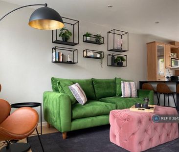 2 bedroom terraced house to rent - Photo 1