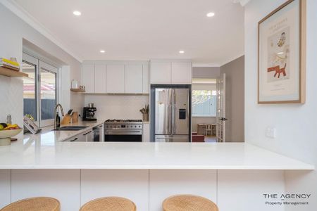 Beautifully Renovated Family Home in a Prime Location - Photo 2