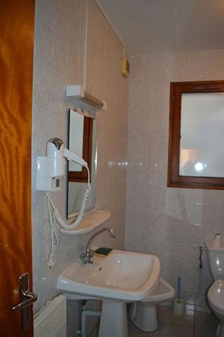 Appartement 1 pièce à louer Angoustrine Villeneuve des Escaldes - 66760 / Réf: 119-02 - Photo 5