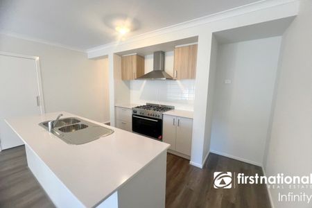 3 Bedrooms with 2 Bathrooms in Modern Living - Photo 5