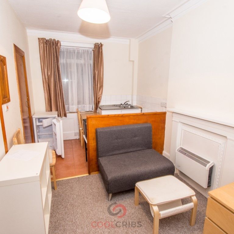 Studio Flat, Sussex Gardens, W2 - Photo 1