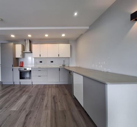 2 bedroom flat to rent - Photo 4