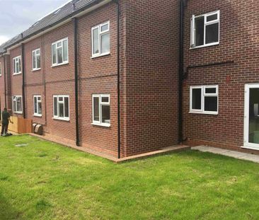 2 bedroom ground floor flat to rent - Photo 5