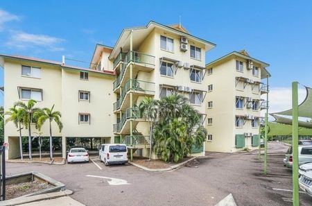15/8 Leydin Court - Photo 2