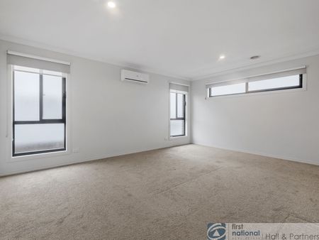 10 Trainers Way, Clyde - Photo 3