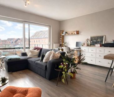 Appartement te huur in Kortrijk voor € 725 met 1 slaapkamer - Photo 2