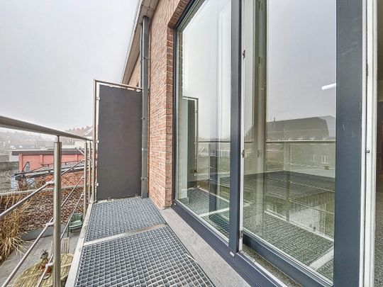 Lumineux appartement 1 chambre avec balcon ! - Photo 1