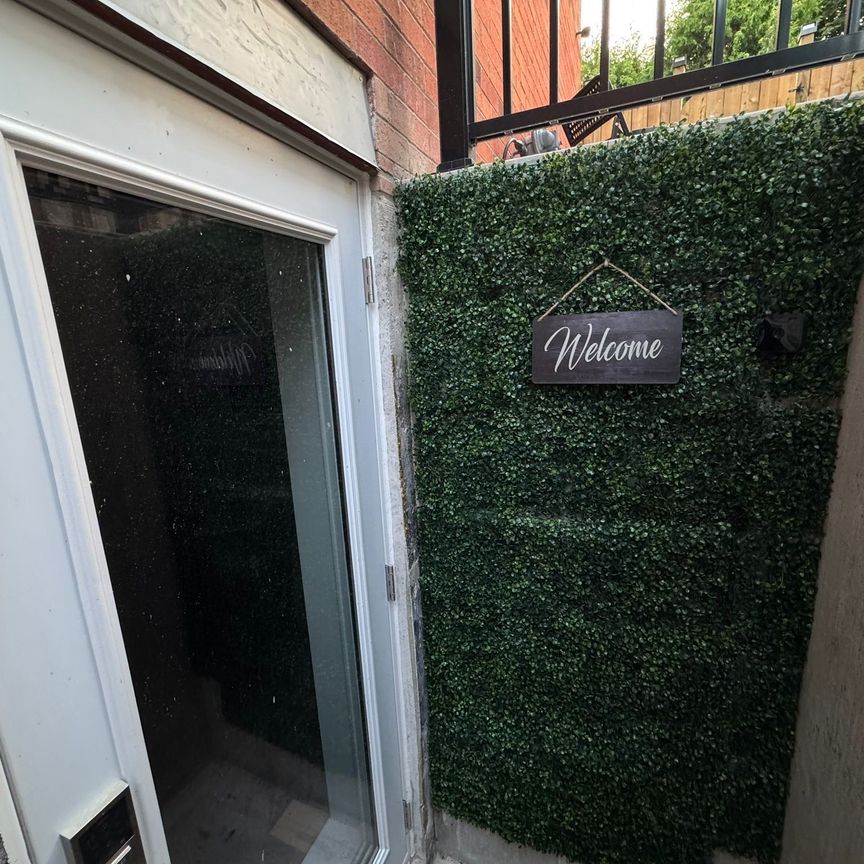 For Lease - 370 Chambers Crescent, Newmarket, Ontario - Photo 1