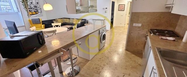 LIVING IN CHIADO / P. REAL furnished apart. heating. Garage - Photo 1