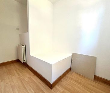 2 bedroom maisonette - Photo 4