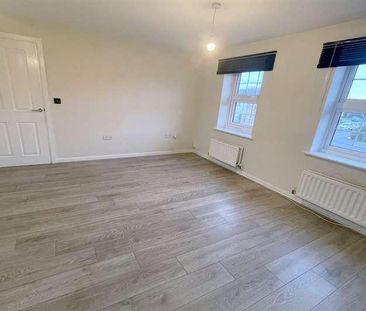 Westview Close, BN10 - Photo 2