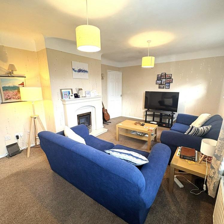 3 bedroom semi-detached house to rent - Photo 1