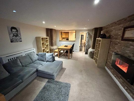 Waterloo Warehouse - Photo 1