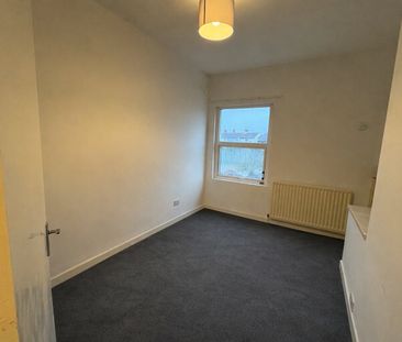 2 Bed Terraced House, Red Lane, CV6 - Photo 4