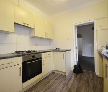 3 bedroom terraced house to rent - Photo 6