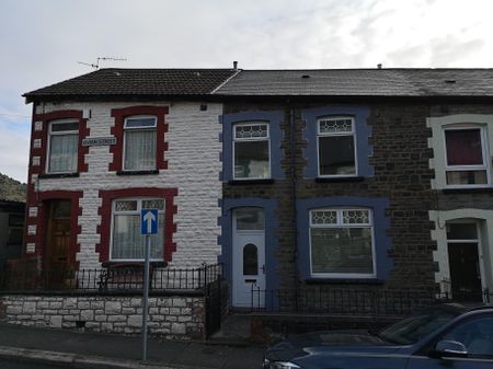 Vivian Street, Ferndale, Tylorstown - Photo 4