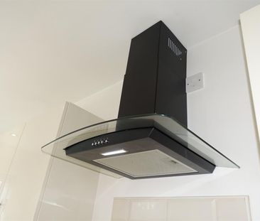 2 bedroom House To Let - Photo 3