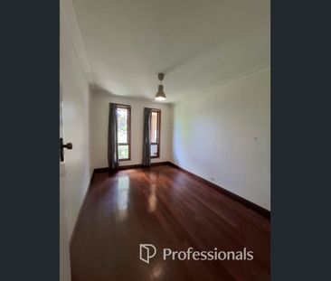 FANTASTIC LOCATION - CLOSE TO BEACH, PARKS, SCHOOLS & SHOPS - Photo 5