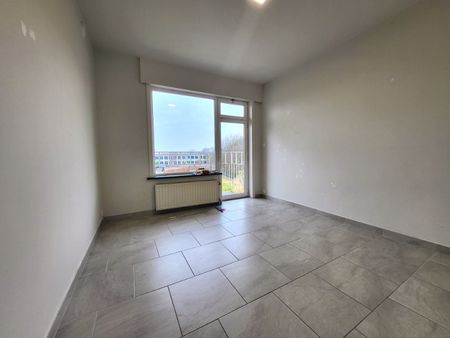 CENTRAAL GELEGEN APPARTEMENT MET 2 SLAAPKAMERS TE HUUR - VLAKBIJ STATION SINT-NIKLAAS - Foto 3