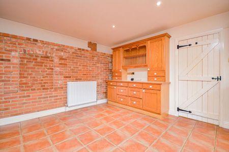 2 bedroom barn conversion to rent - Photo 5