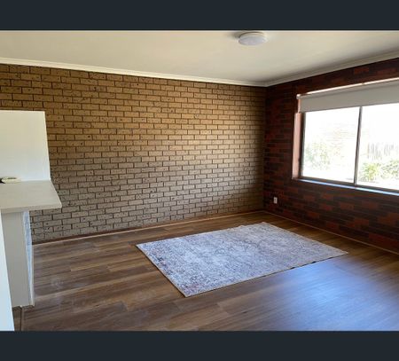 1/20 Spring Court, Morwell, Vic 3840 - Photo 2