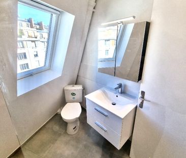 2 PIECES RÉNOVÉ A LOUER 29m² environ PARIS XVIIème - Photo 4