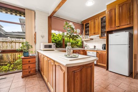 357 Napier Street, Strathmore VIC 3041 - Photo 3