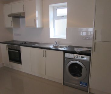 St Helens Avenue, Brynmill, Swansea, SA1 4NN - Photo 6
