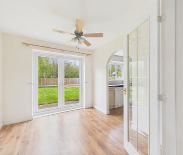 4 bedroom detached house to rent - Photo 4