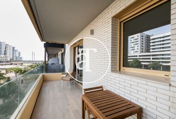 Apartment for rent with 2 bedrooms, studio and balcony in Badalona