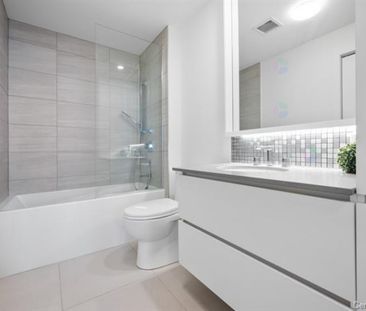 Condo moderne de 2 chambres et de 2 salles de bains situé au Dix30 - Photo 5