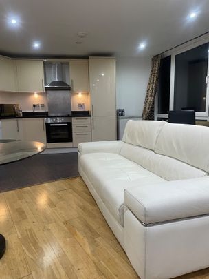 2 Bed Penthouse, Raphael House, IG1 - Photo 1