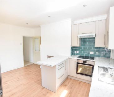 2 bedroom maisonette to rent - Photo 4