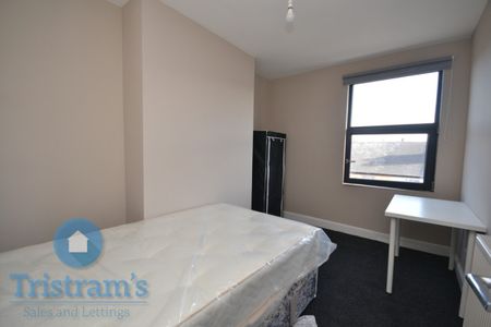 11 bed Shared House for Rent - Photo 4