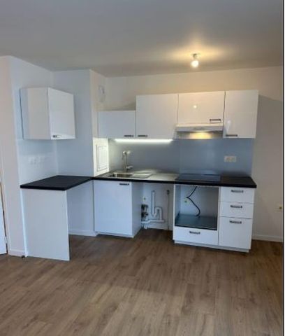 location Appartement T3 DE 61.5m² À CARRIERES SOUS POISSY - Photo 4