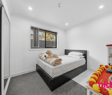 Modern & Private 2 Bedroom Granny Flat with Separate Access - Photo 3