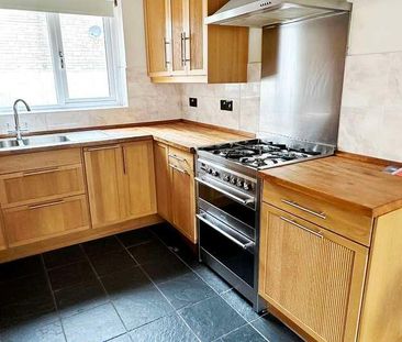 Hibbs Close, Marshfield, Chippenham, Wiltshire, SN14 - Photo 2