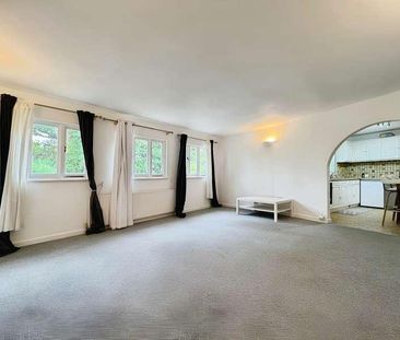 Fulmer Lane, Gerrads Cross, SL9 - Photo 6